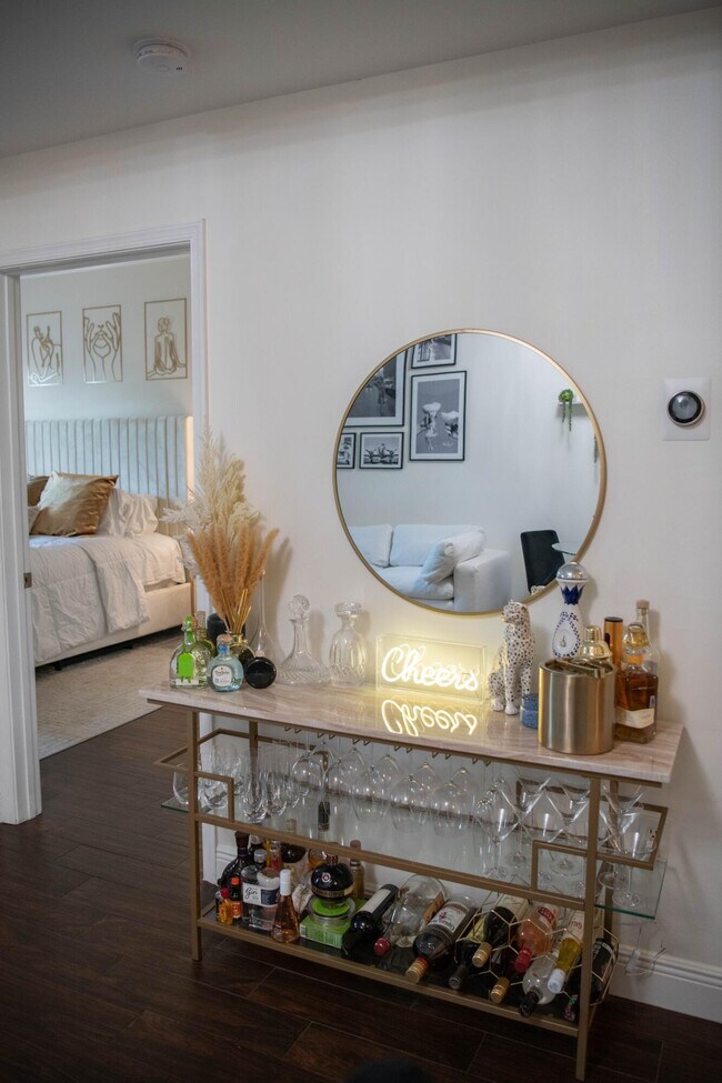 Building Photo - 1203 Town Center Dr