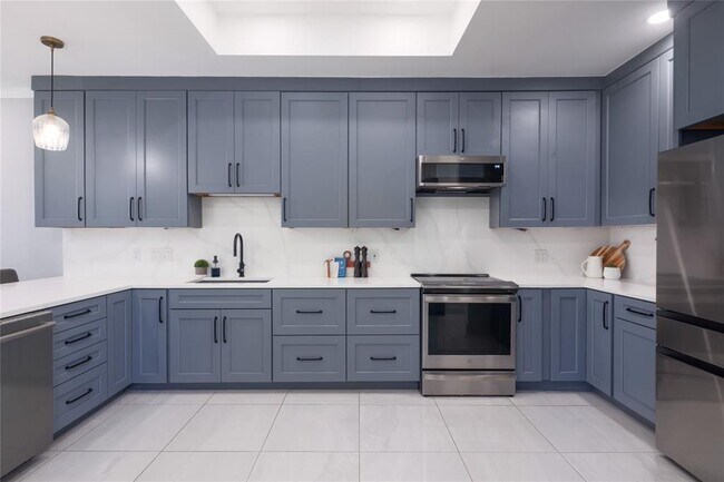 Building Photo - 1807 San Gabriel St