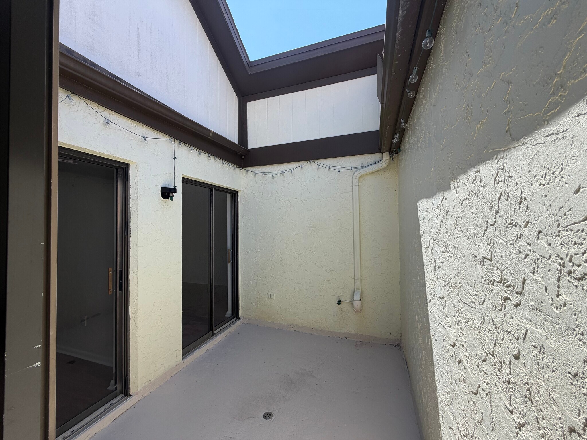 Building Photo - 31 Pebble Beach Cir