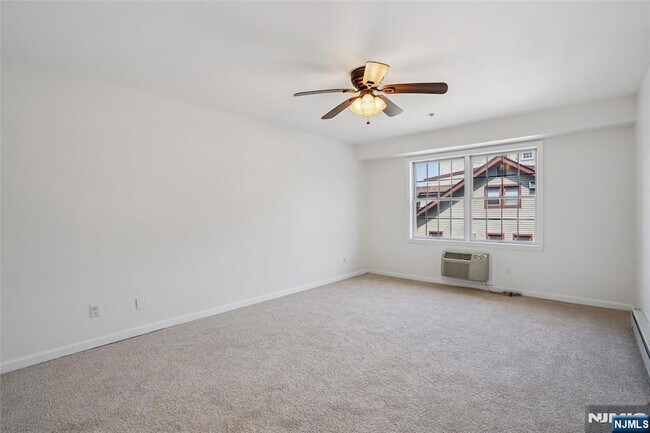 Building Photo - 420 Passaic St