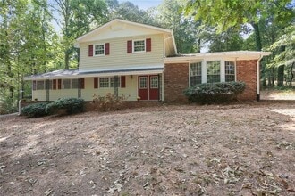 Building Photo - 2270 Shawnee Trail