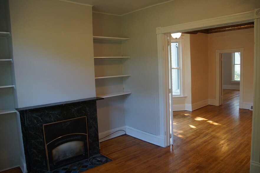 Building Photo - 1020 Burns Ave