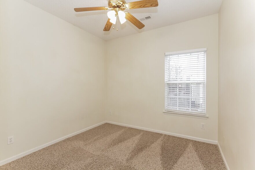 Building Photo - 9321 White Aspen Pl