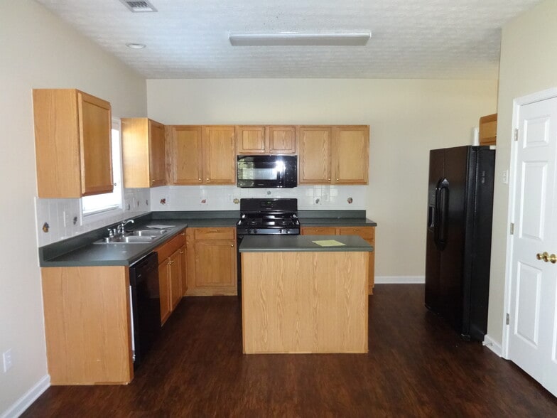 Building Photo - 834 Glen Abbey Dr