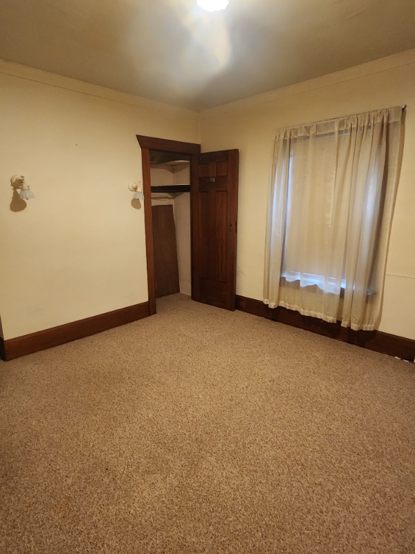 Building Photo - 467 W William St