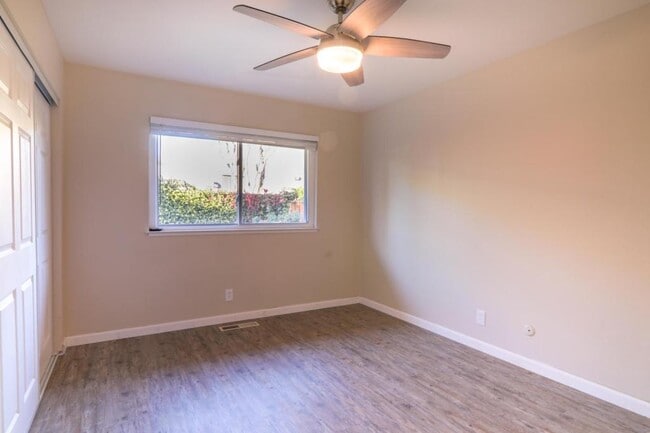 Building Photo - 1685 Whitwood Ln
