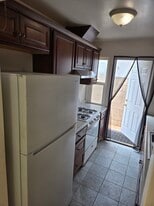 Building Photo - 727 48th St