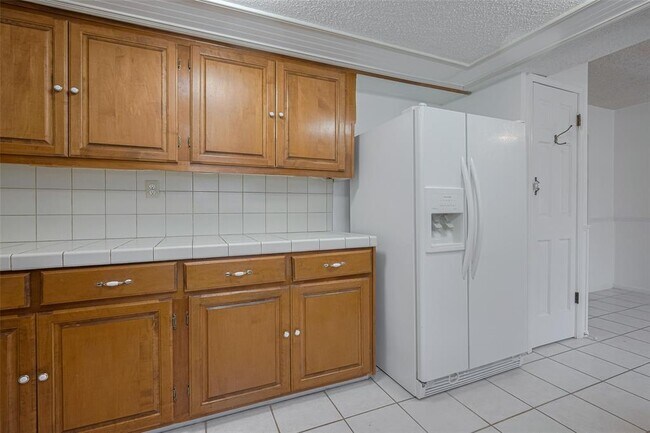 Building Photo - 15222 Torry Pines Rd