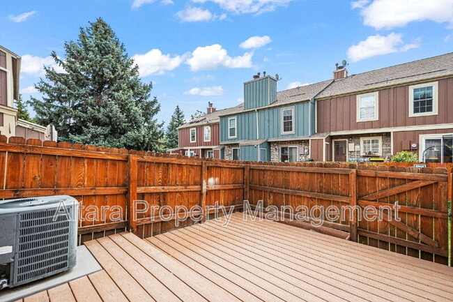 Building Photo - 2578 E Nichols Cir