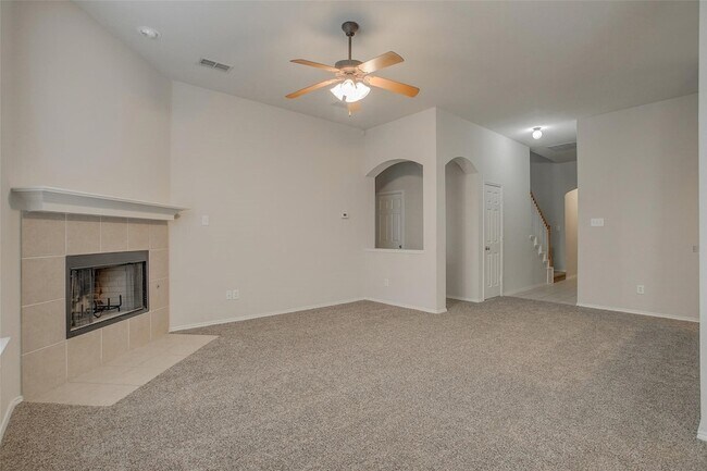 Building Photo - 6000 Stirrup Iron Dr
