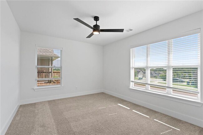 Building Photo - 4206 SW Adams Rd