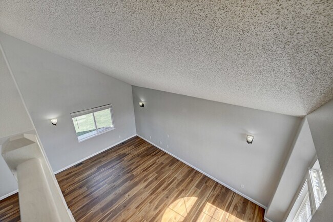 Building Photo - $2,225- 3bed/2bath Home in Fountain with B...