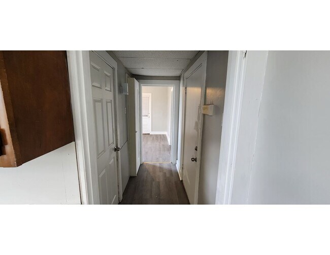 Building Photo - Alice St Triplex