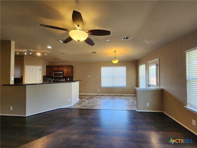 Building Photo - 246 Crane Crest Dr
