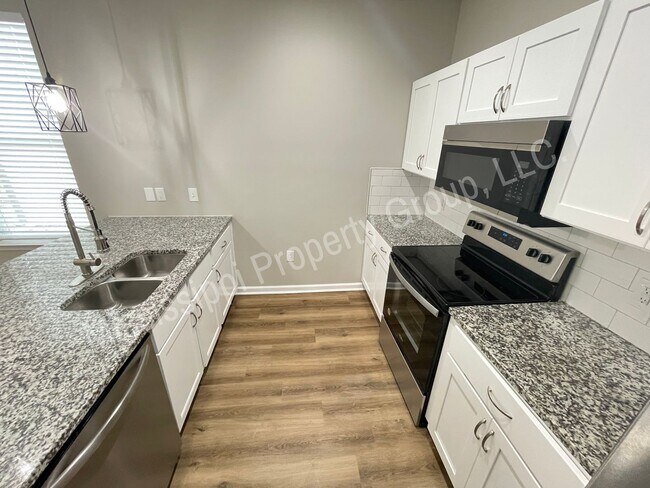 Building Photo - 517 Olive Branch Way
