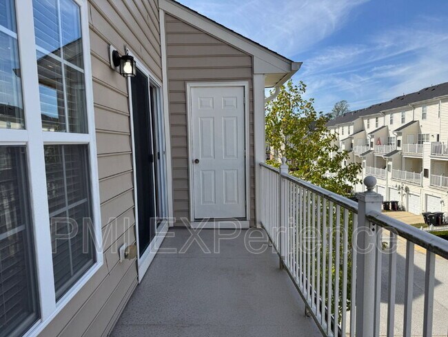 Building Photo - 12302 Open View Ln