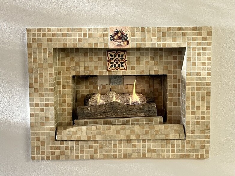 Building Photo - 85 Castano