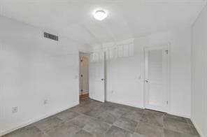 Building Photo - 4242 Deste Ct