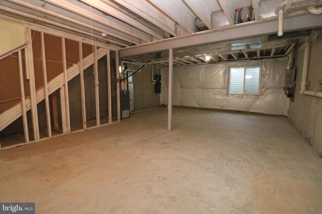 Building Photo - 120 Salerno Dr