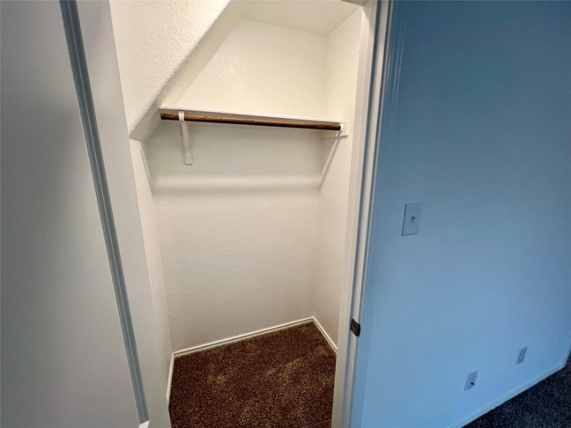 Building Photo - 420 Halfmoon Dr