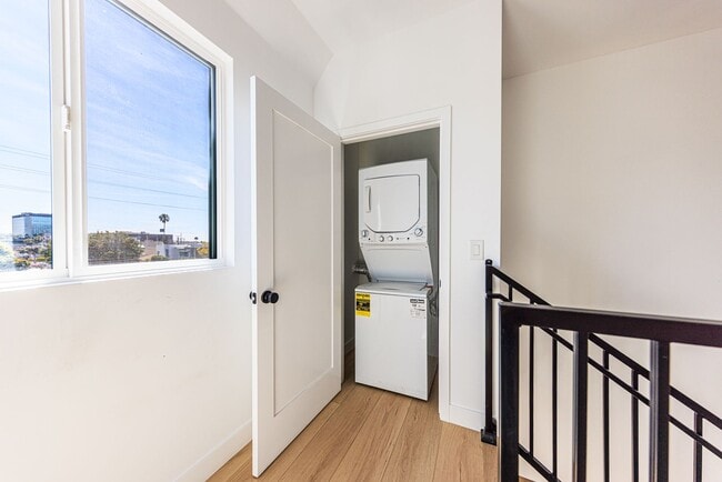 Building Photo - 1954 Purdue Ave