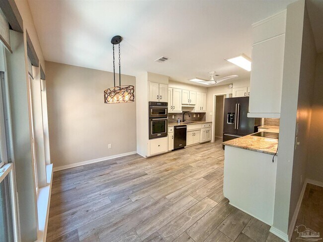 Building Photo - 7707 Beechwood Dr