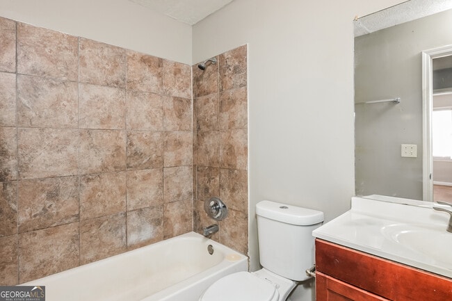 Building Photo - 908 Saybrook Cir NW