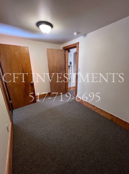 Bedroom - 319 N Cochran Ave