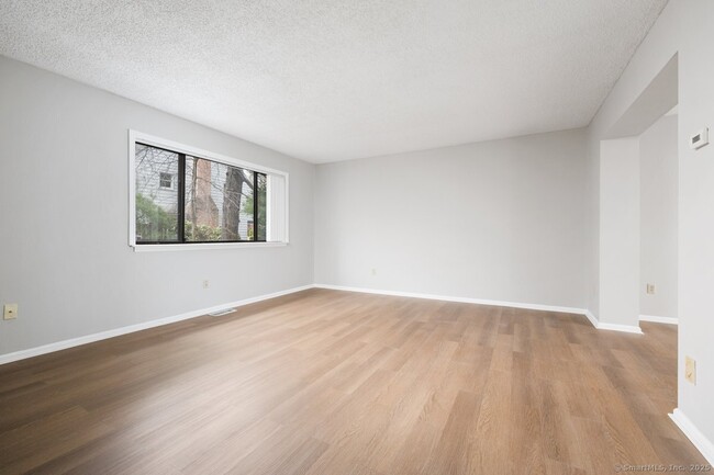 Building Photo - 422 Courtland Ave