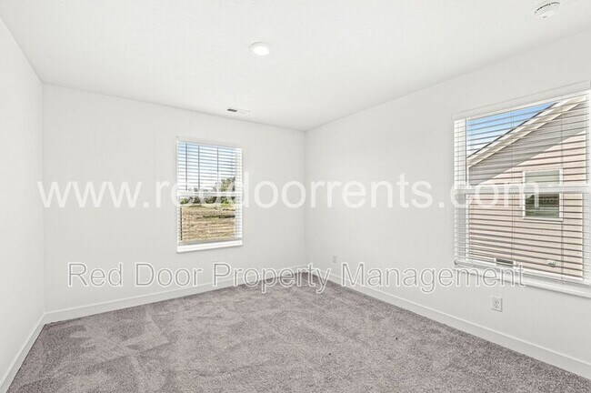 Building Photo - 2954 Grand Rdg Dr