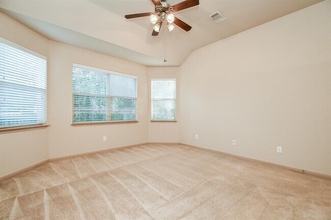 Building Photo - 110 Sweet Leaf Grove Ln