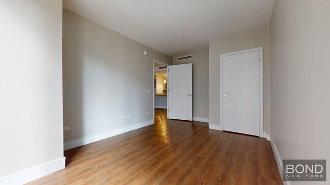 Building Photo - 237 E 34th St
