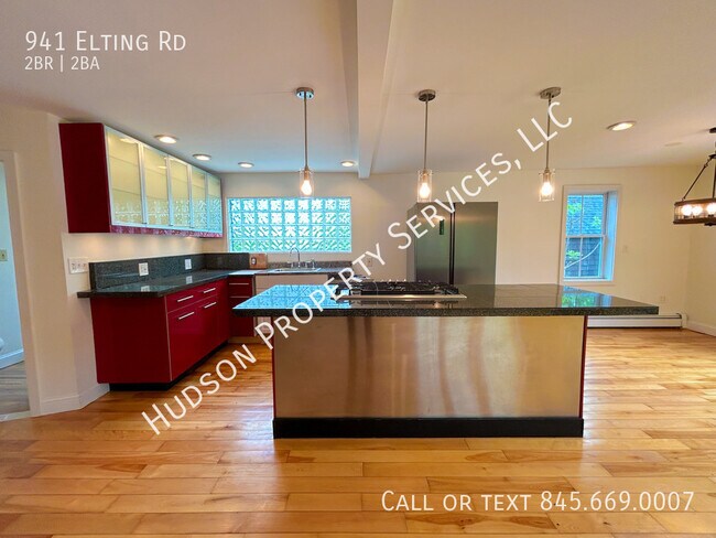 Building Photo - 941 Elting Rd