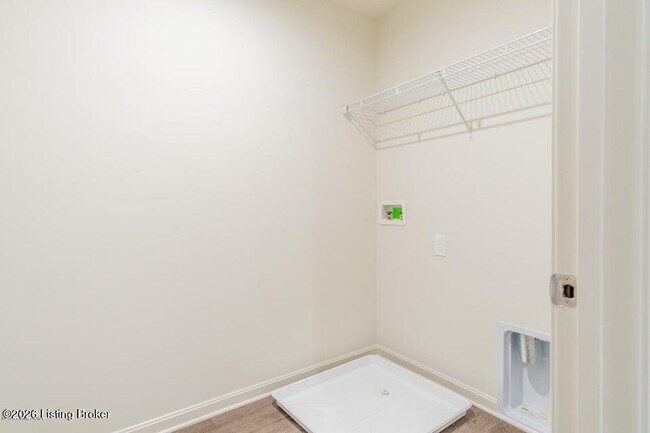 Building Photo - 1900 Cherry Glen Dr