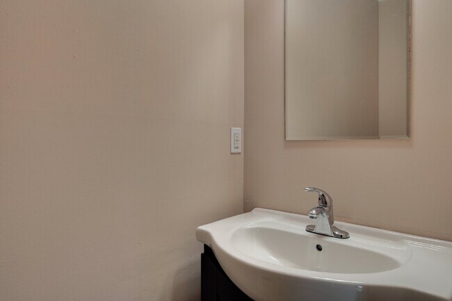 Building Photo - Charming 3-Bed Home near WRAL Soccer Park