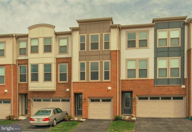 Building Photo - 42346 Alder Forest Terrace