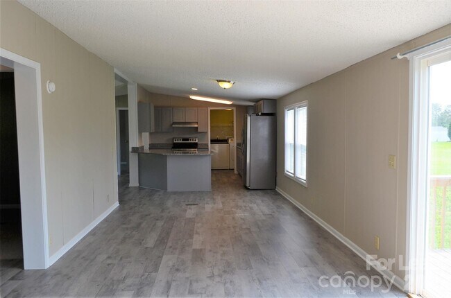 Building Photo - 7167 Long Island Rd