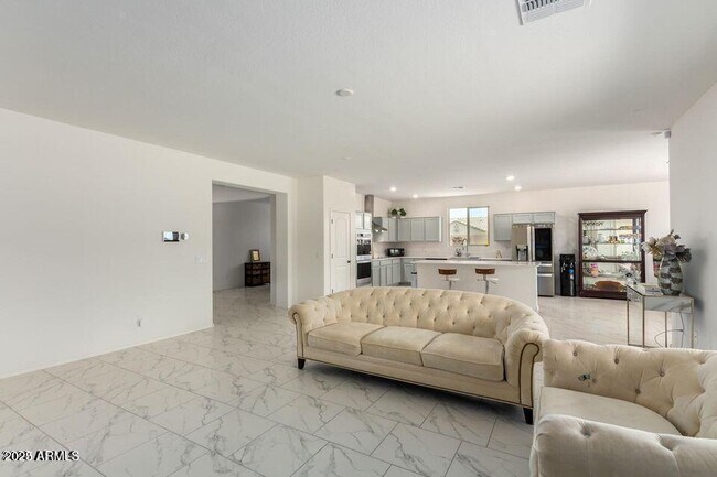 Building Photo - 40838 W Somers Dr