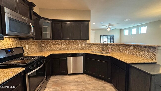 Building Photo - 2148 Honour Point Pl