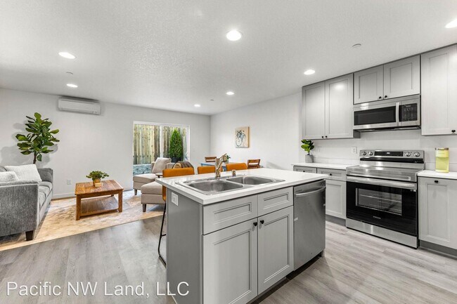 Building Photo - 3 br, 2.5 bath House - 2901 NE 137th Way