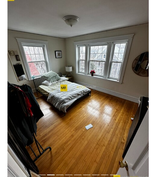 Building Photo - 15 Centre St