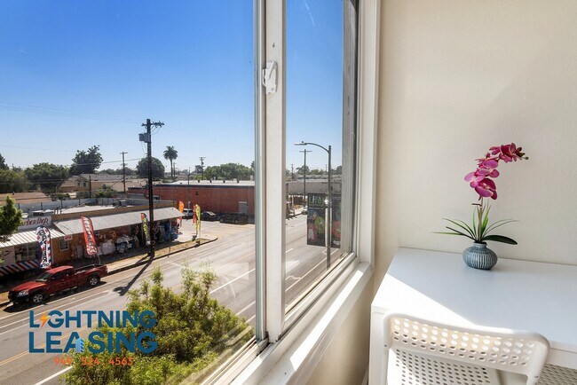 Building Photo - 5118 S Avalon Blvd