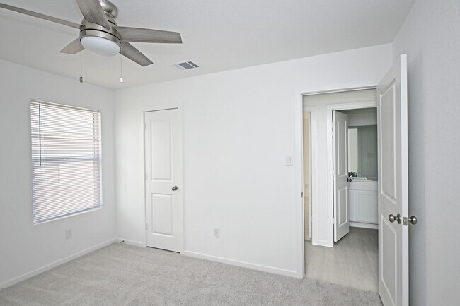 Building Photo - 7615 Adam Star
