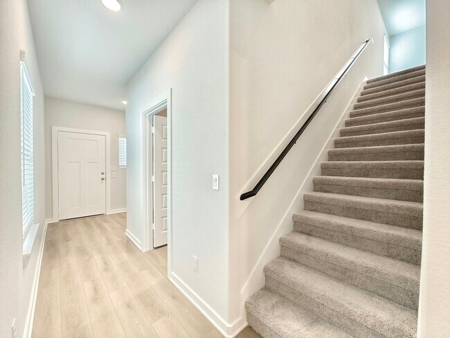 Building Photo - 8554 Blueberry Ash St