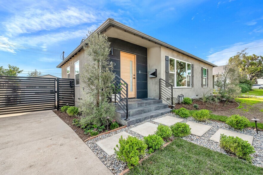 Building Photo - 616 W Ellis Ave