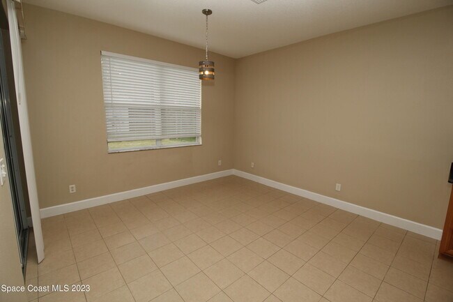 Building Photo - 480 Higgs Ave NW