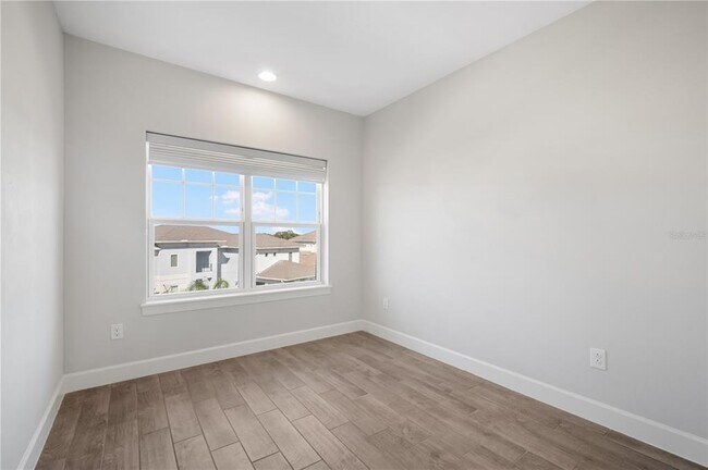 Building Photo - 4055 Rocky Shores Dr