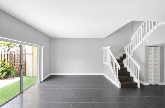 Building Photo - 11840 SW 99th St