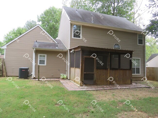 Building Photo - 202 Marlboro Way