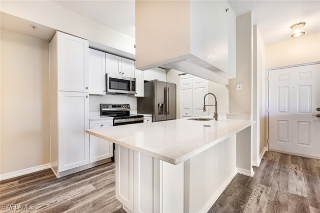 Building Photo - 6321 Aragon Way